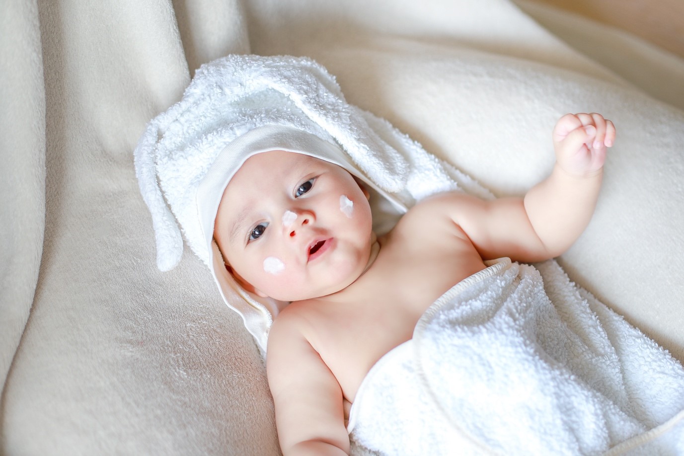 4 Alasan Kulit Bayi Harus Pakai Baby Cream