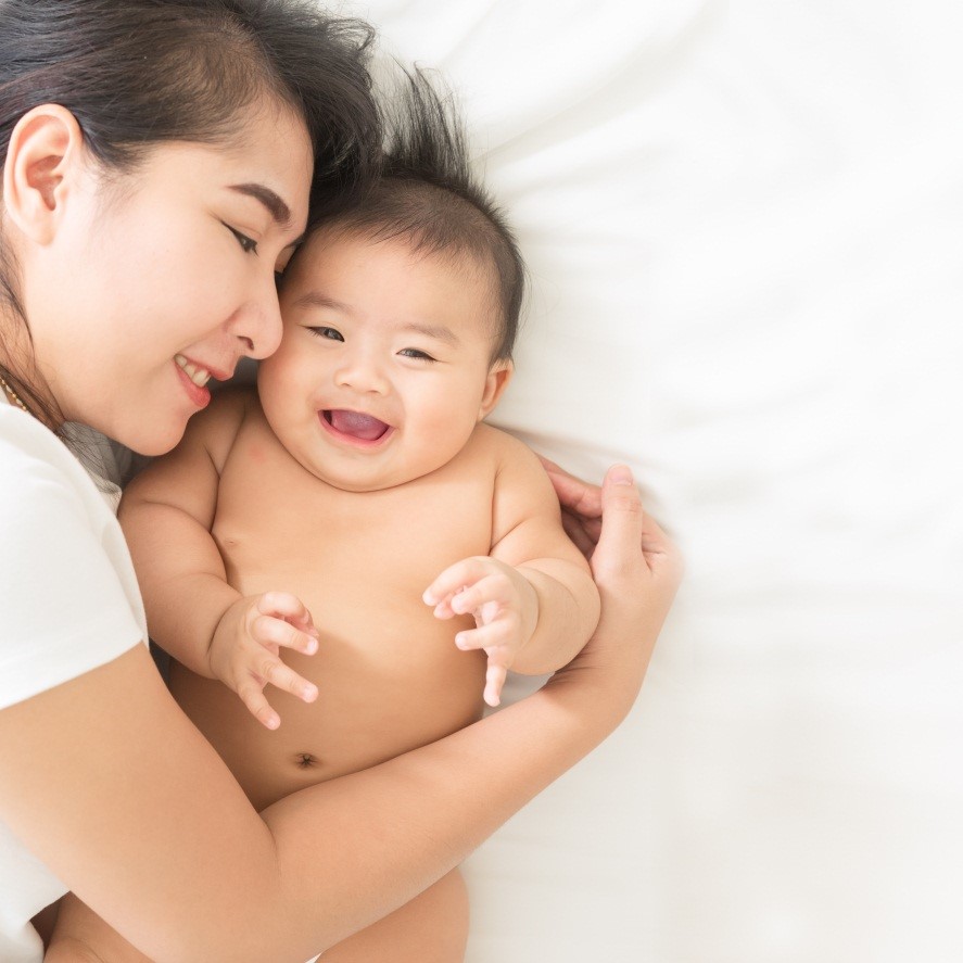 Punya Bayi Nggak Harus Bikin Drama dengan Minyak Telon Plus