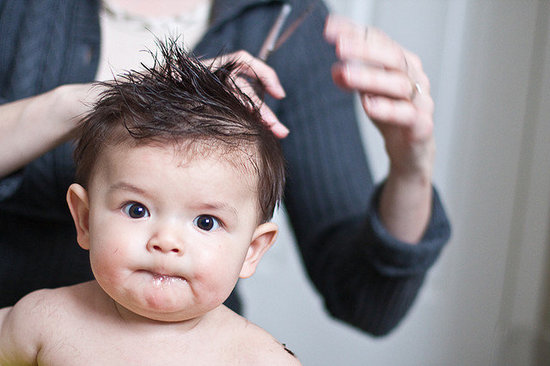 Manfaat Menggunting Rambut Bayi Sampai Plontos