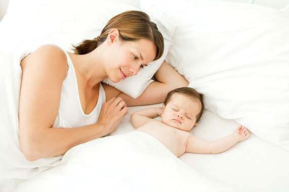 Trik Menyesuaikan Pola Tidur Bayi