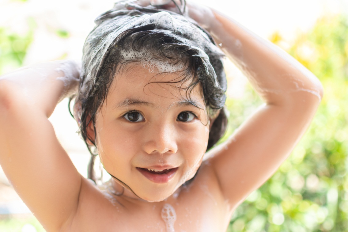 Merawat Rambut Kering Si Kecil Ternyata Tidak Sulit