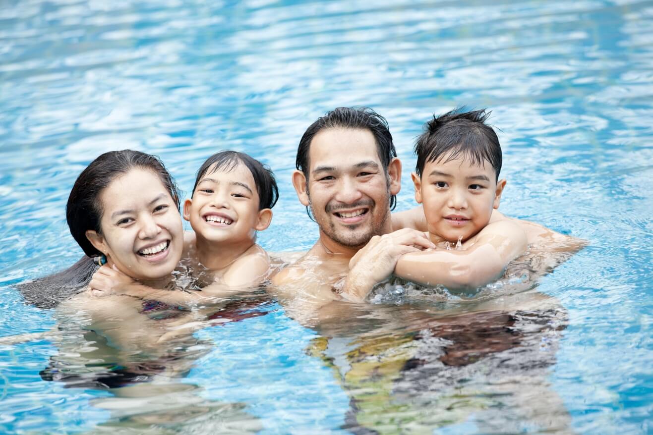 Tips Menghangatkan Anak Setelah Berenang 