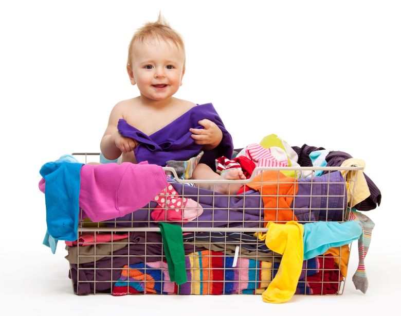 Menjaga Kebersihan Tempat Baju Si Kecil